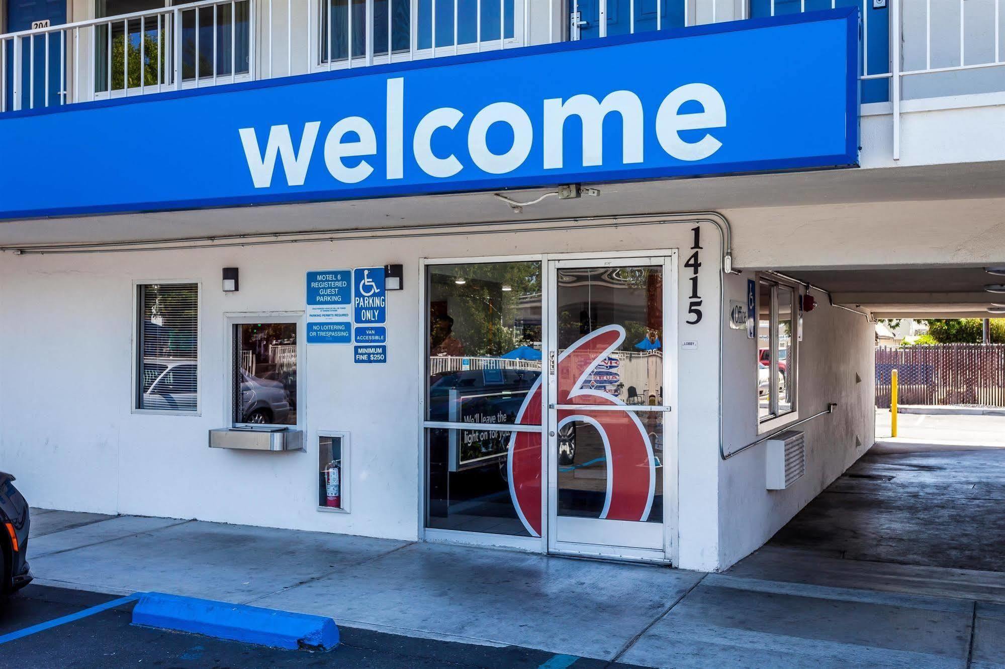 Motel 6 Sacramento, Ca - Downtown Exterior photo